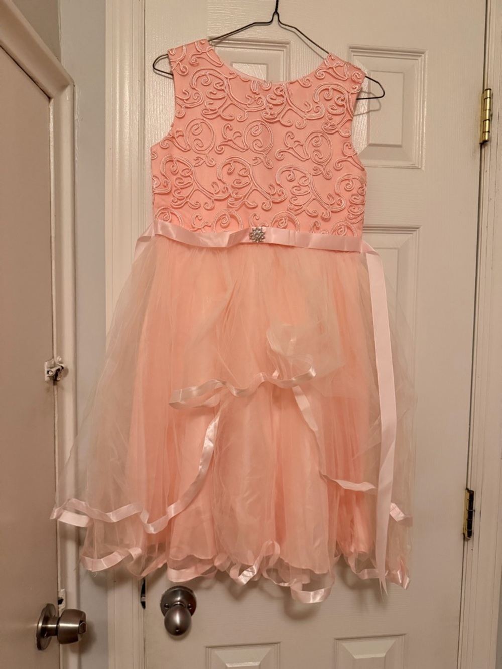 Sleeveless Peach Tulle Party Dress with Embroidered Bodice